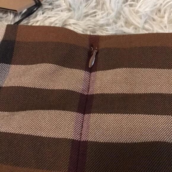 ✨ New Authentic Burberry Wool Check Skirt – Dark Birch Brown | Women’s Size 0 ✨ - Picture 10 of 10